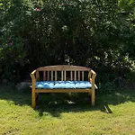Semesterbostad Inviting Summer House On Scenic Rosnaes